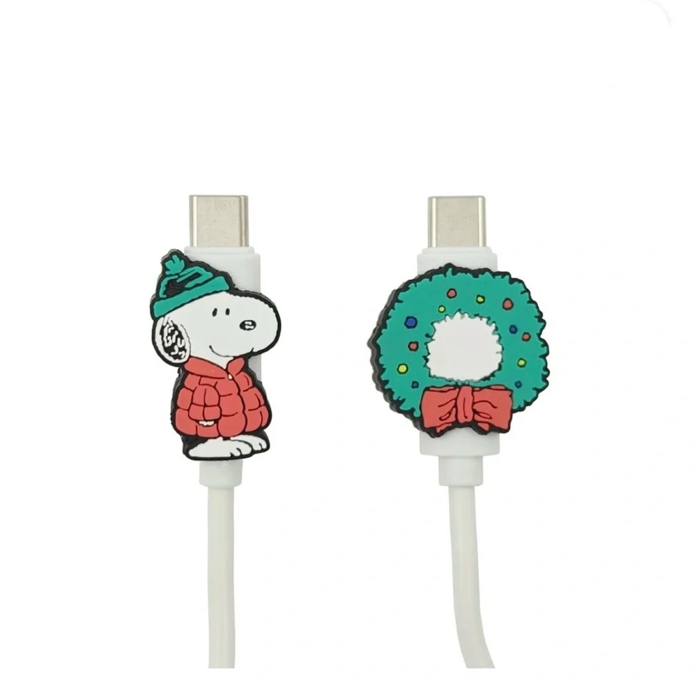 New in Box Peanuts 4' USB-C to USB-C Cable, White Wreath